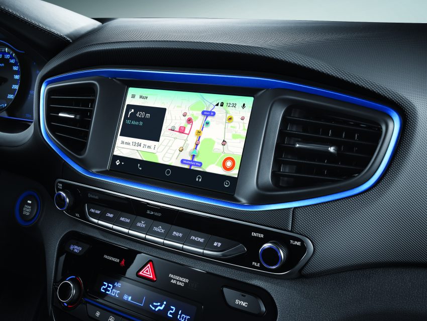 Hyundai Ioniq 多媒体娱乐系统小升级，追加导航功能。 38238
