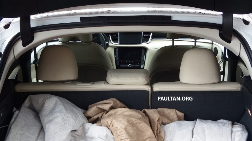 谍照：全新 Infiniti QX50 内饰曝光，预计明年面市发售。 38087