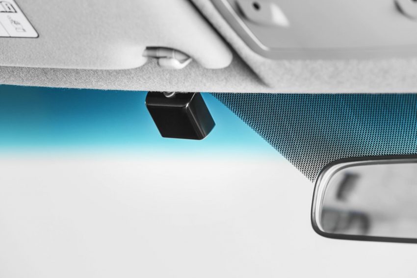 Toyota 推介专属高度整合的 SmartTAG，无需额外粘上支架与置放电池，还有 Hilux 与 Sienta 专属的外观套件。 39966