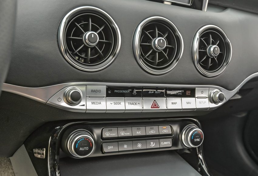 Kia Stinger 登陆美国, 原厂称比Porsche Panamera还强! 43310
