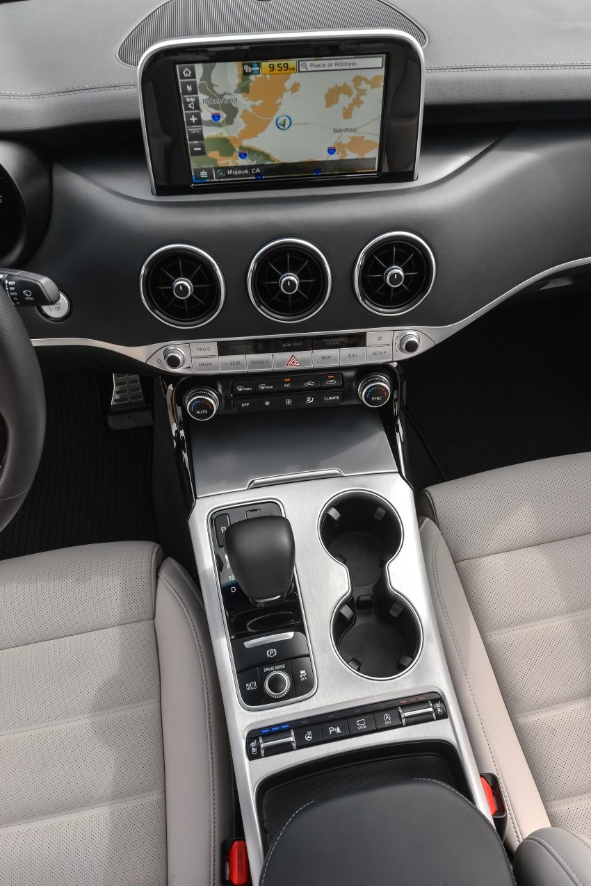 Kia Stinger 登陆美国, 原厂称比Porsche Panamera还强! 43328