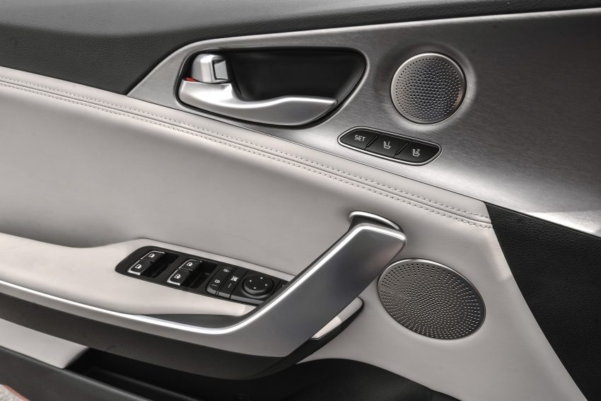 Kia Stinger 登陆美国, 原厂称比Porsche Panamera还强! 43333