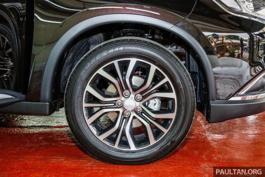 Mitsubishi Outlander 本地组装 2.0 4WD，售价RM140k。 41653