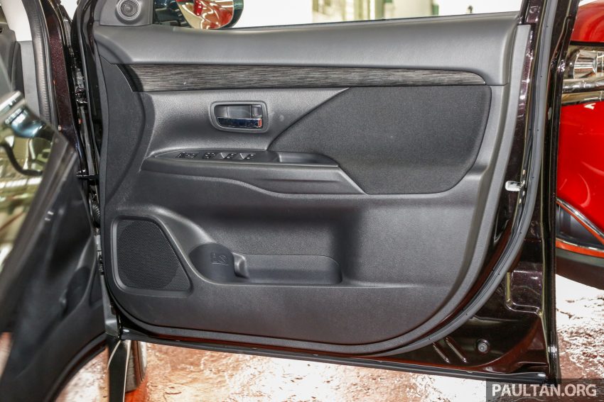 Mitsubishi Outlander 本地组装 2.0 4WD，售价RM140k。 41675