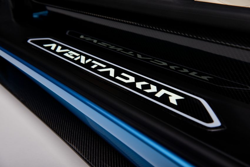 740 hp，可以战斗，也可以很优雅！敞篷版 Lamborghini Aventador S Roadster 官图发布，法兰克福车展亮相！ 41116