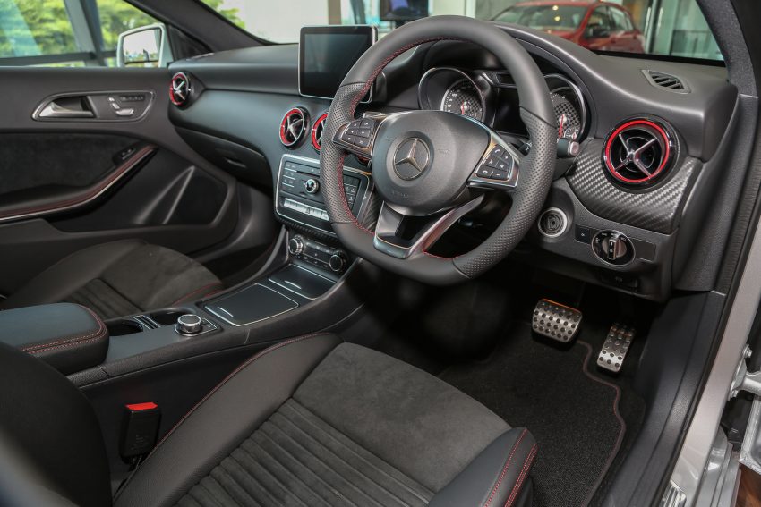本地 Mercedes-Benz A 250 Sport 涨价一万至25万令吉，C-Class Coupe 改搭九速自排变速箱，涨价2,000令吉。 43135