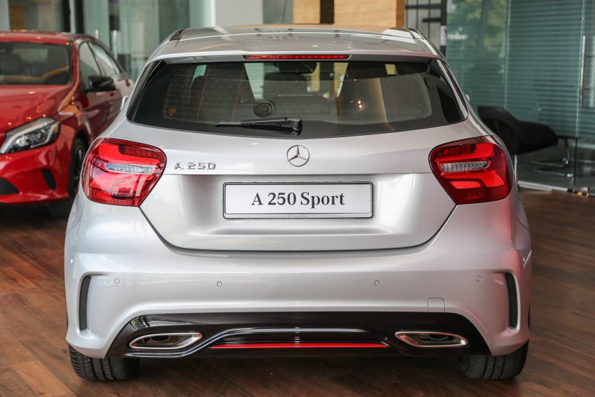 本地 Mercedes-Benz A 250 Sport 涨价一万至25万令吉，C-Class Coupe 改搭九速自排变速箱，涨价2,000令吉。 43130