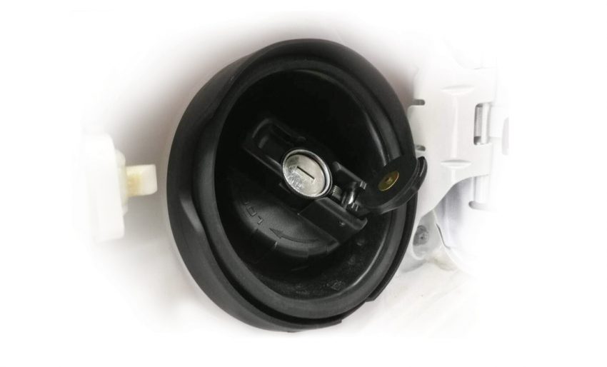Nissan NV350 Urvan 小升级，搭载更多安全性小配备。 42057