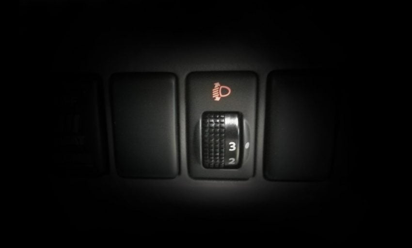 Nissan NV350 Urvan 小升级，搭载更多安全性小配备。 42058