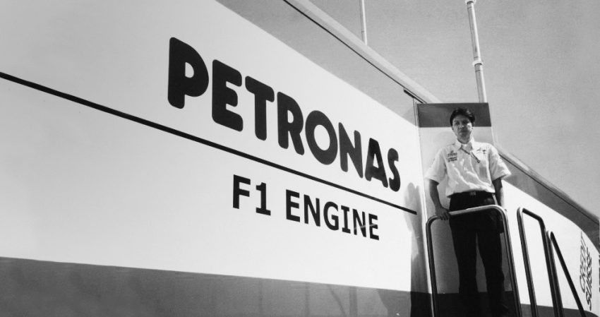 商业资讯: PETRONAS 将持续把F1科技应用在道路上。 44055