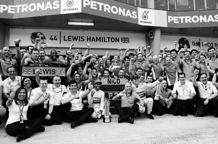 商业资讯: PETRONAS 将持续把F1科技应用在道路上。 44057