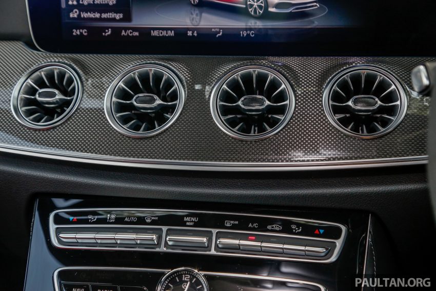 Mercedes-Benz E-Class Coupe 与 Cabriolet 加入Hybrid等级，新四缸涡轮引擎，299hp马力输出，48V混动系统。 46739
