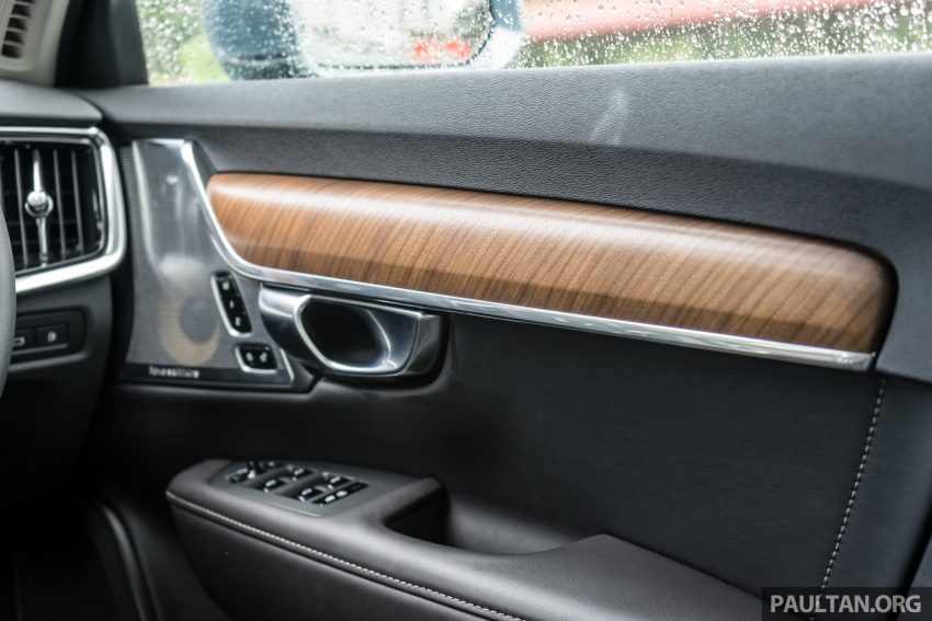 插电式 Volvo S90 T8 两个等级面市，售价从37万令吉起。 44916