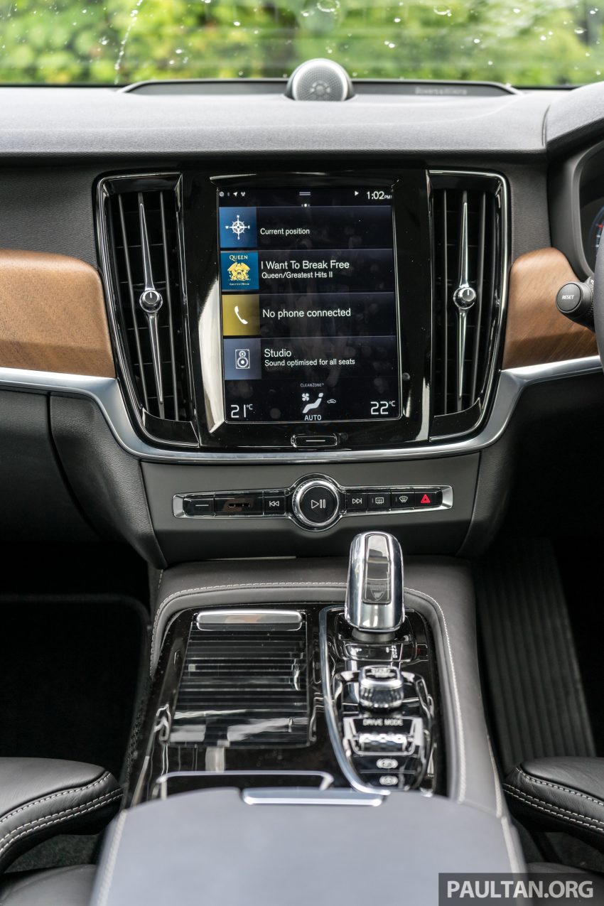 插电式 Volvo S90 T8 两个等级面市，售价从37万令吉起。 44910
