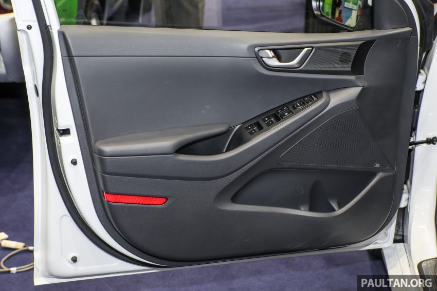 Hyundai Ioniq Electric 亮相隆国际绿色科技环保产品展会! 44987
