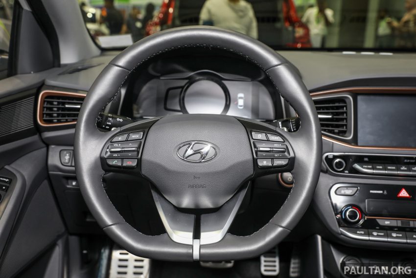Hyundai Ioniq Electric 亮相隆国际绿色科技环保产品展会! 44973