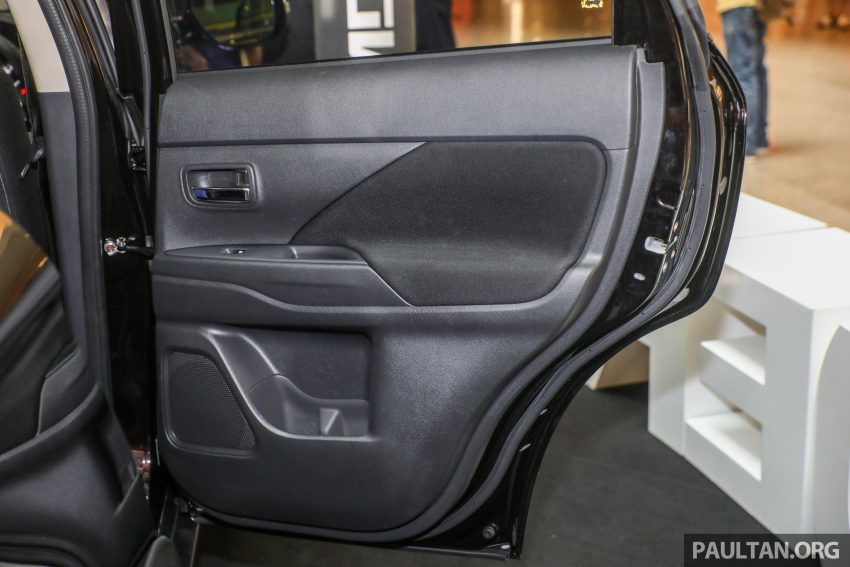 新车图集：Mitsubishi Outlander 2.0 vs 2.4 实车差异。 43730