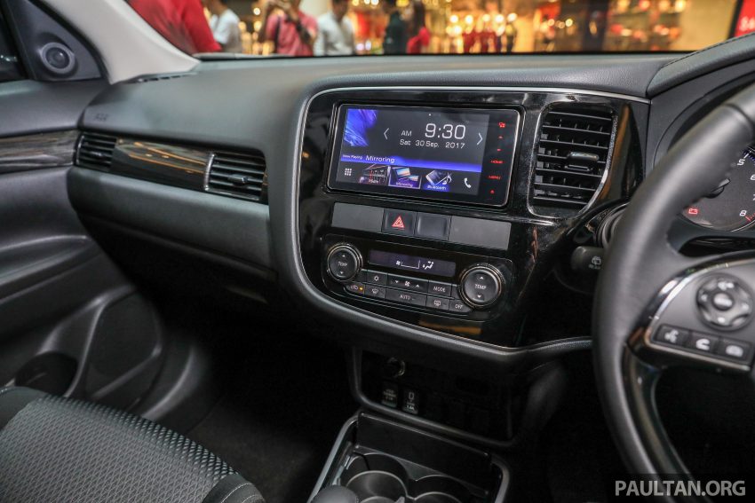 新车图集：Mitsubishi Outlander 2.0 vs 2.4 实车差异。 43711