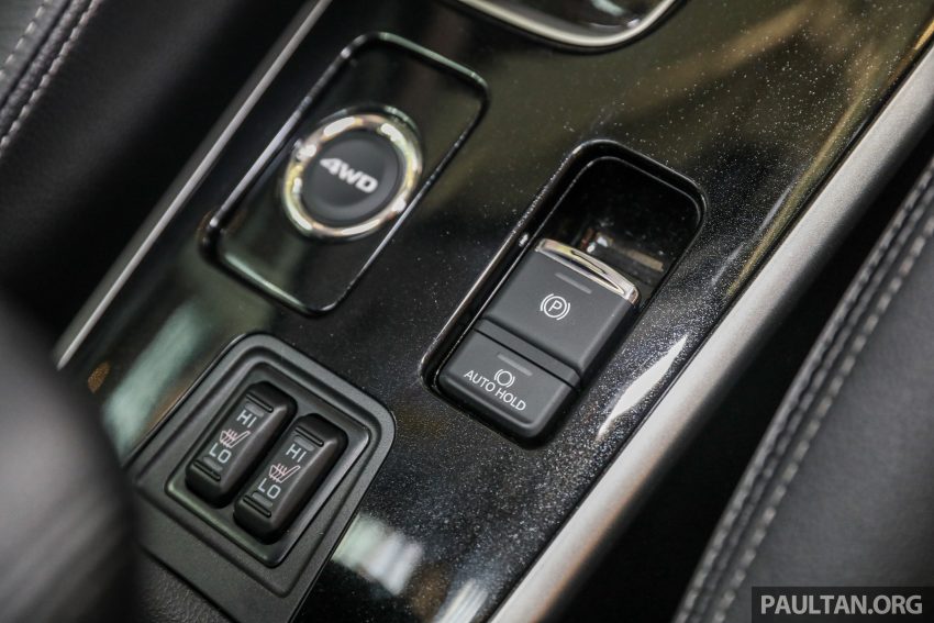 新车图集：Mitsubishi Outlander 2.0 vs 2.4 实车差异。 43756