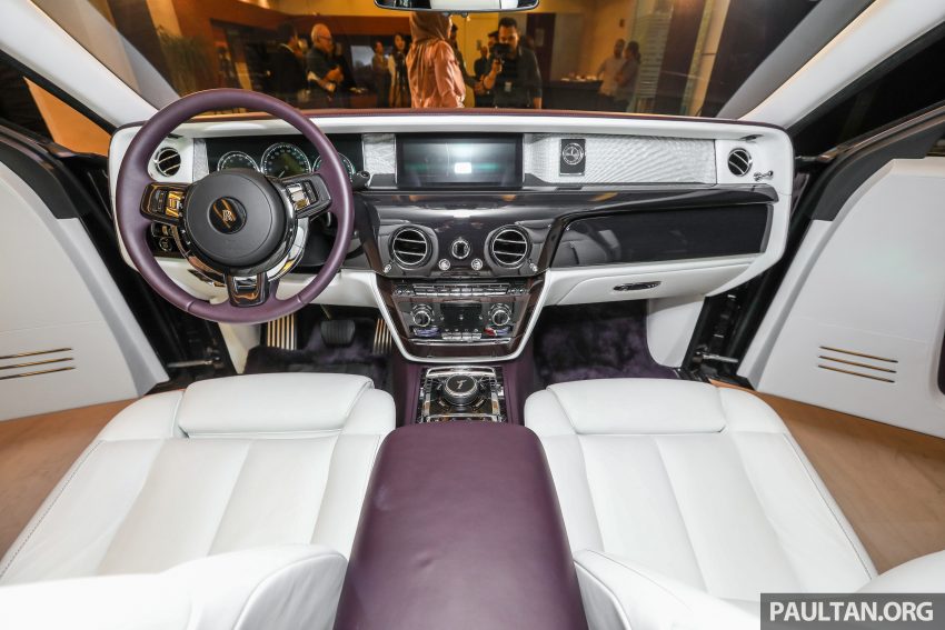 车坛王者！全新八代 Rolls Royce Phantom 大马首秀，6.75升V12双涡轮引擎，571匹马力，售220万令吉未含税 45635