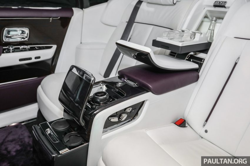 车坛王者！全新八代 Rolls Royce Phantom 大马首秀，6.75升V12双涡轮引擎，571匹马力，售220万令吉未含税 45671