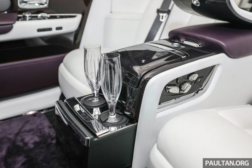 车坛王者！全新八代 Rolls Royce Phantom 大马首秀，6.75升V12双涡轮引擎，571匹马力，售220万令吉未含税 45673