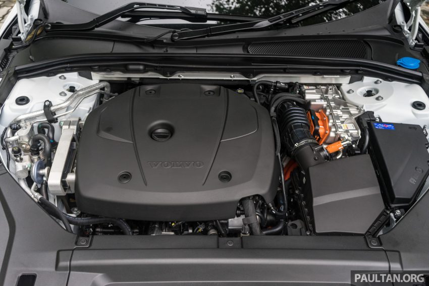 插电式 Volvo S90 T8 两个等级面市，售价从37万令吉起。 44824