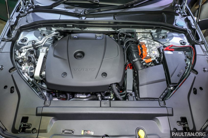 插电式 Volvo S90 T8 两个等级面市，售价从37万令吉起。 45446