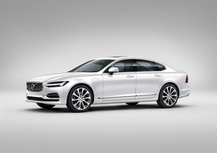 插电式 Volvo S90 T8 两个等级面市，售价从37万令吉起。 44859