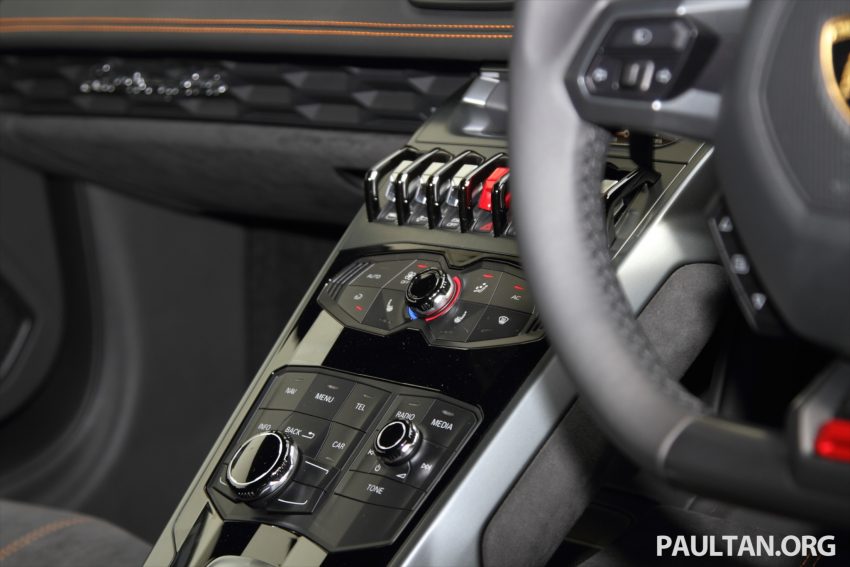 Lamborghini-Huracan-Malaysia-25 47193
