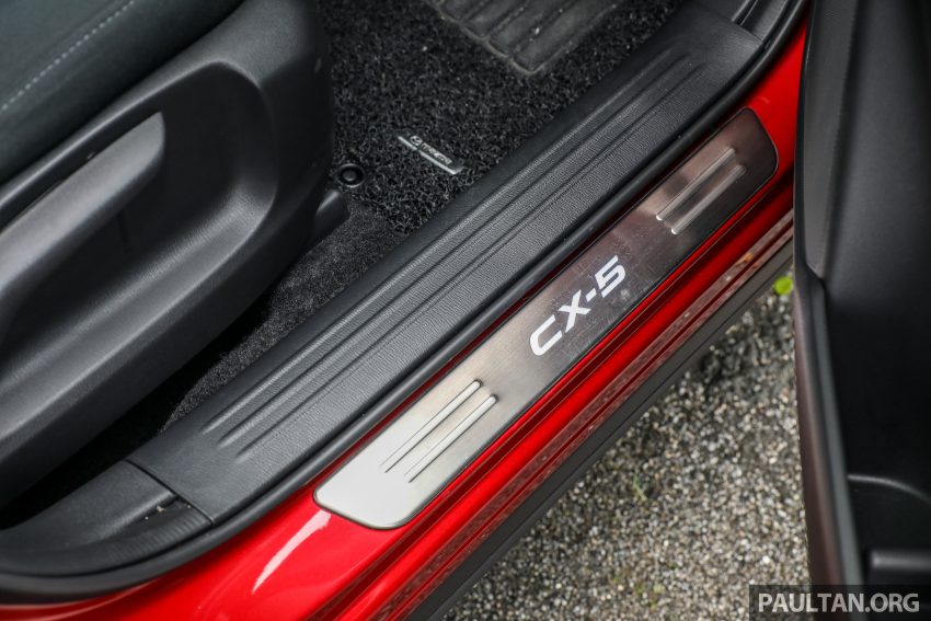 图集：Mazda CX-5 2.0 GL SkyActiv-G 2WD 与 2.2 GLS SkyActiv-D AWD, 两组实车照, 让你对比两个版本的差异。 52411