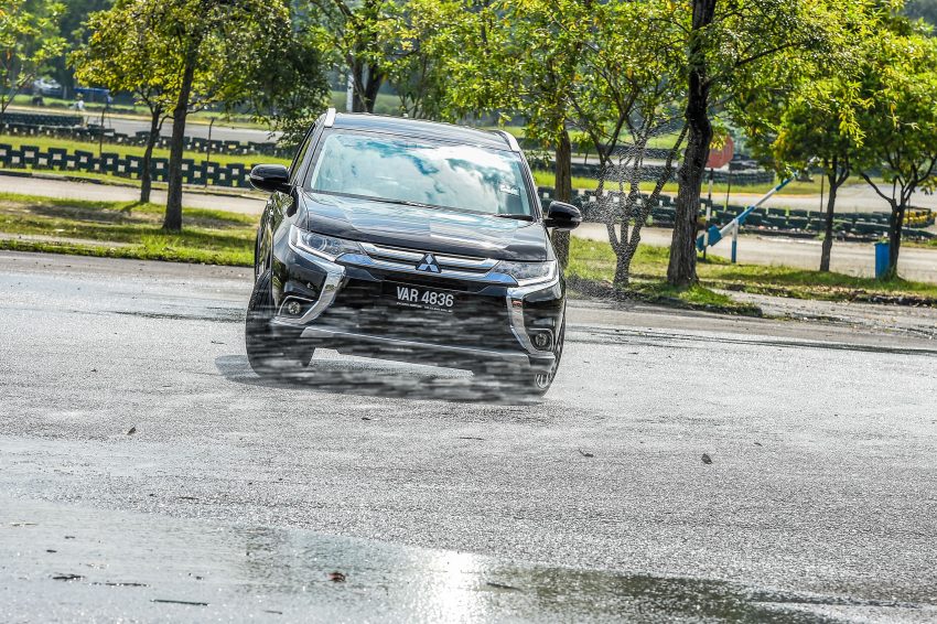 试驾：Mitsubishi Outlander 2.0L 4WD，可家用可越野！ 52645