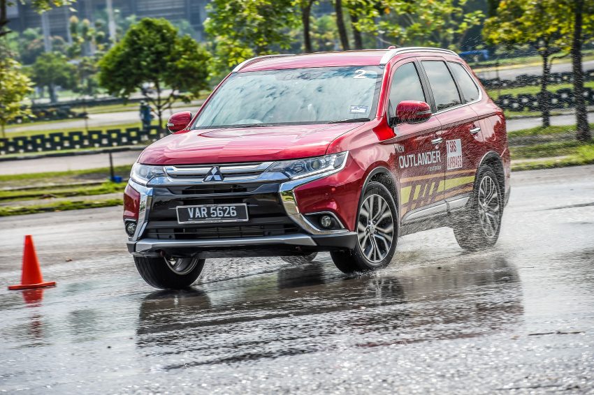 试驾：Mitsubishi Outlander 2.0L 4WD，可家用可越野！ 52647