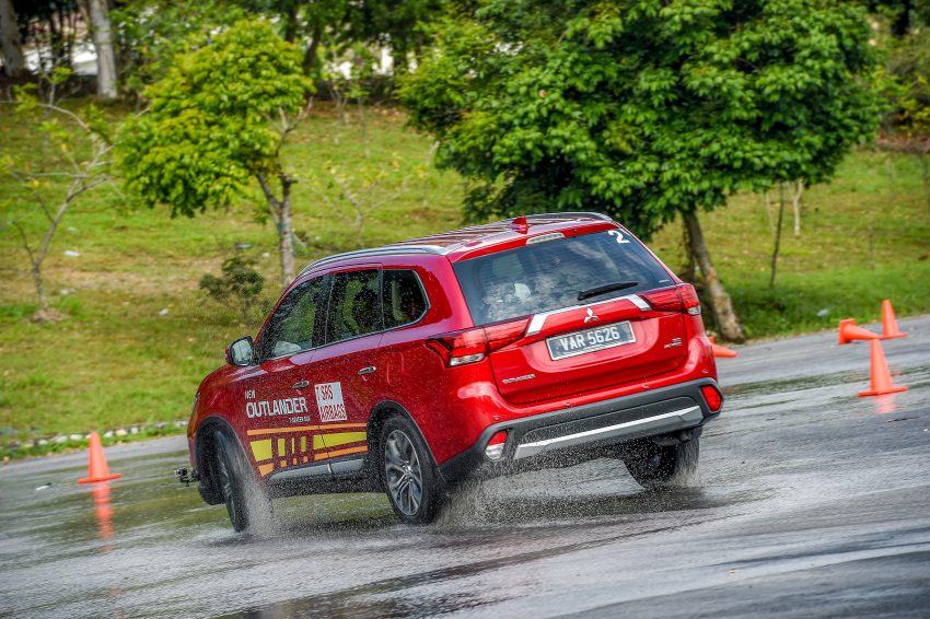 试驾：Mitsubishi Outlander 2.0L 4WD，可家用可越野！ 52651