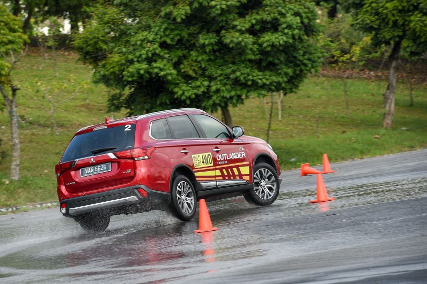 试驾：Mitsubishi Outlander 2.0L 4WD，可家用可越野！ 52652