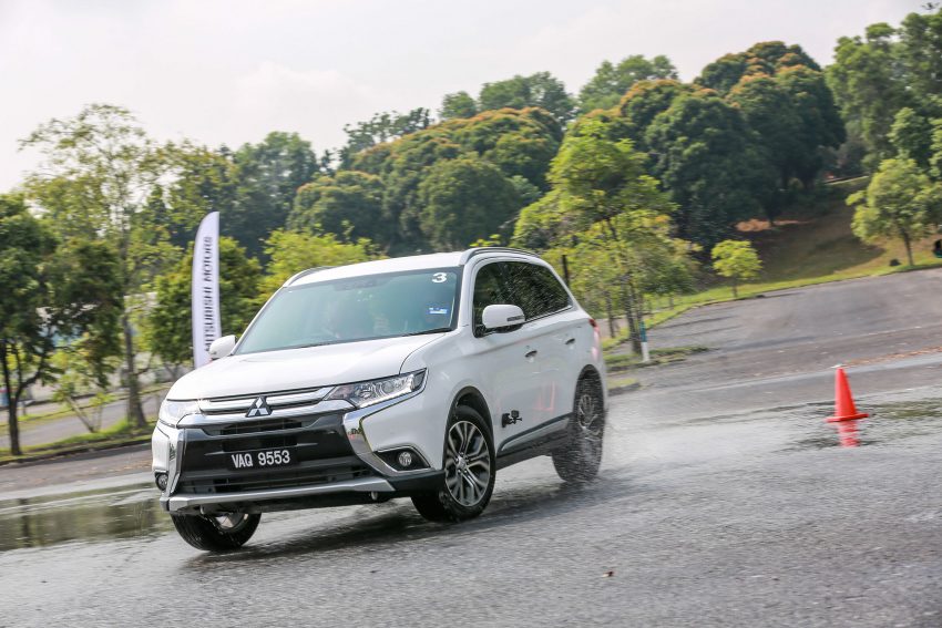试驾：Mitsubishi Outlander 2.0L 4WD，可家用可越野！ 52668