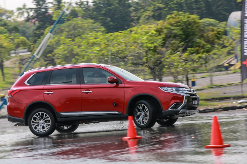 试驾：Mitsubishi Outlander 2.0L 4WD，可家用可越野！ 52673