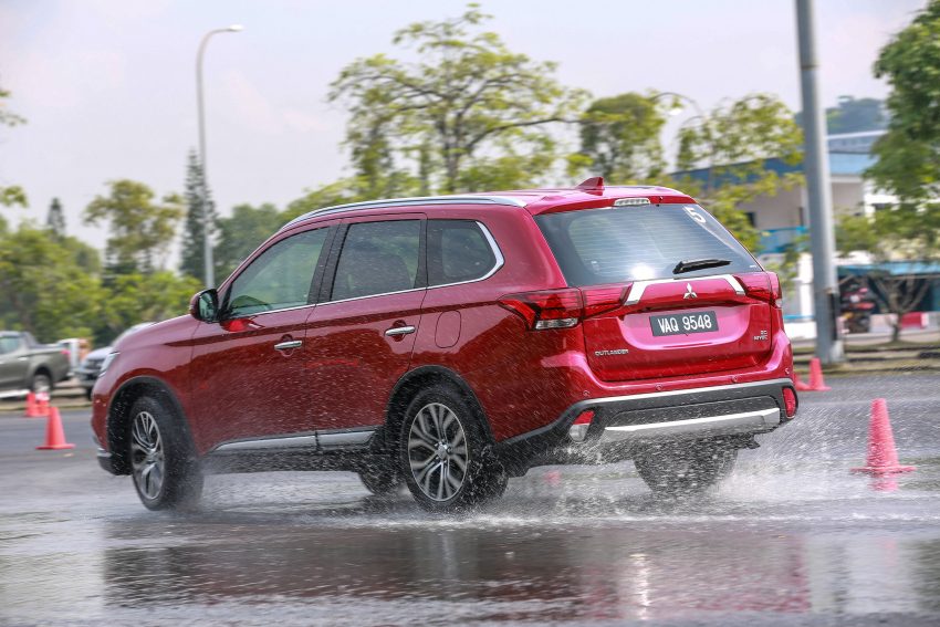 试驾：Mitsubishi Outlander 2.0L 4WD，可家用可越野！ 52680