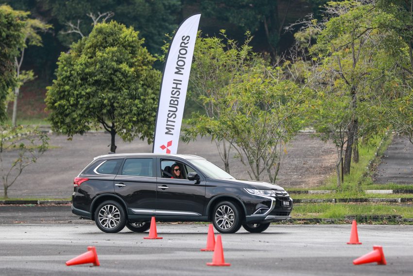试驾：Mitsubishi Outlander 2.0L 4WD，可家用可越野！ 52684