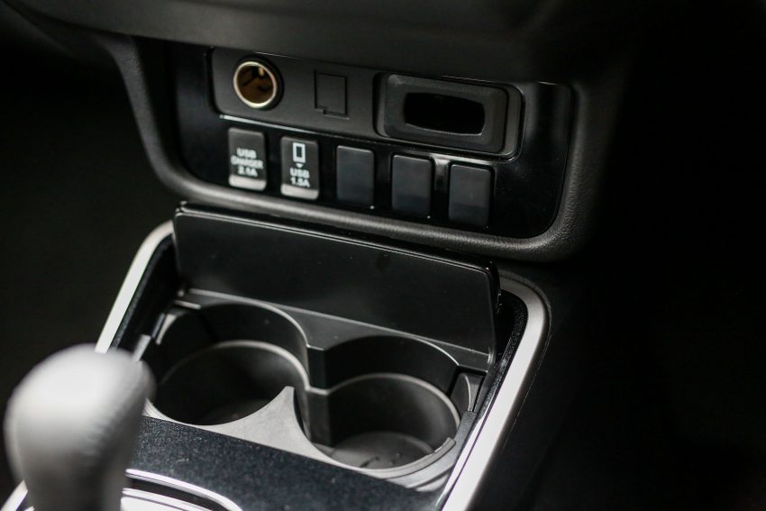 试驾：Mitsubishi Outlander 2.0L 4WD，可家用可越野！ 52701