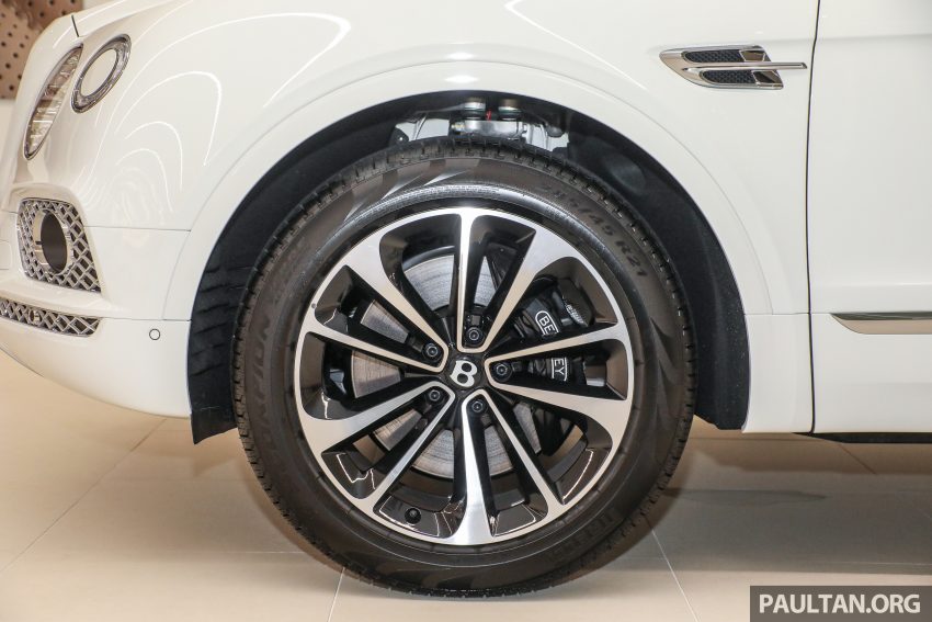 Bentley Bentayga 登陆大马, 极致豪华SUV, 开价200万起 55500