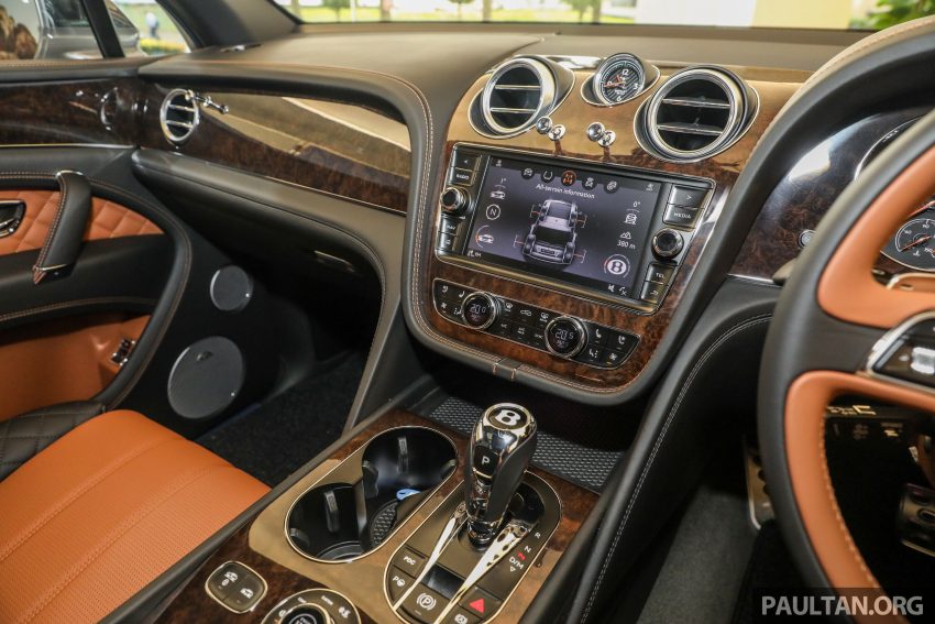 Bentley Bentayga 登陆大马, 极致豪华SUV, 开价200万起 55555