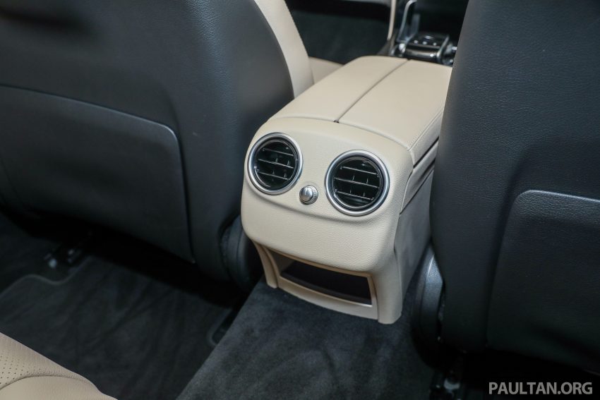 图集: W205 Mercedes-Benz C180 Avantgarde 小升级, 获 9G-Tronic 变速箱、新轮圈、倒车摄像镜头, 售RM 228K！ 54122