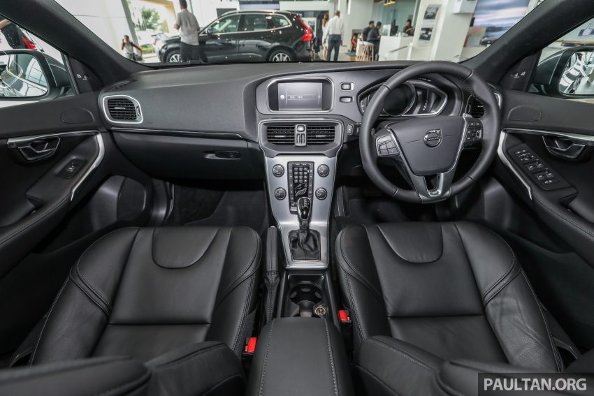 图集：Volvo V40 T5 R-Design 外观套件，售RM 180,888 56537