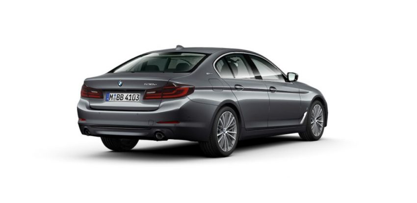 油电版5系列，BMW 530e Sport 本地上市，售价34.4万。 55871