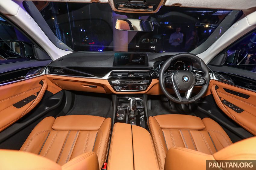 油电版5系列，BMW 530e Sport 本地上市，售价34.4万。 56183