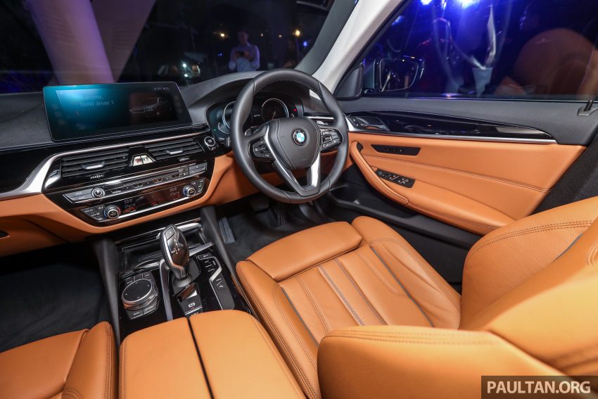 油电版5系列，BMW 530e Sport 本地上市，售价34.4万。 56207