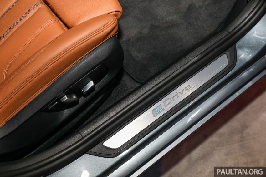 油电版5系列，BMW 530e Sport 本地上市，售价34.4万。 56212