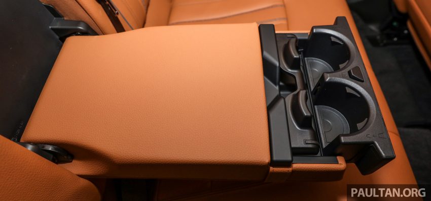 油电版5系列，BMW 530e Sport 本地上市，售价34.4万。 56218
