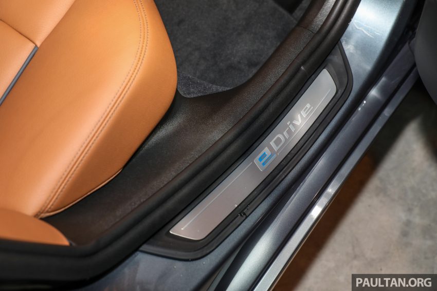 油电版5系列，BMW 530e Sport 本地上市，售价34.4万。 56220